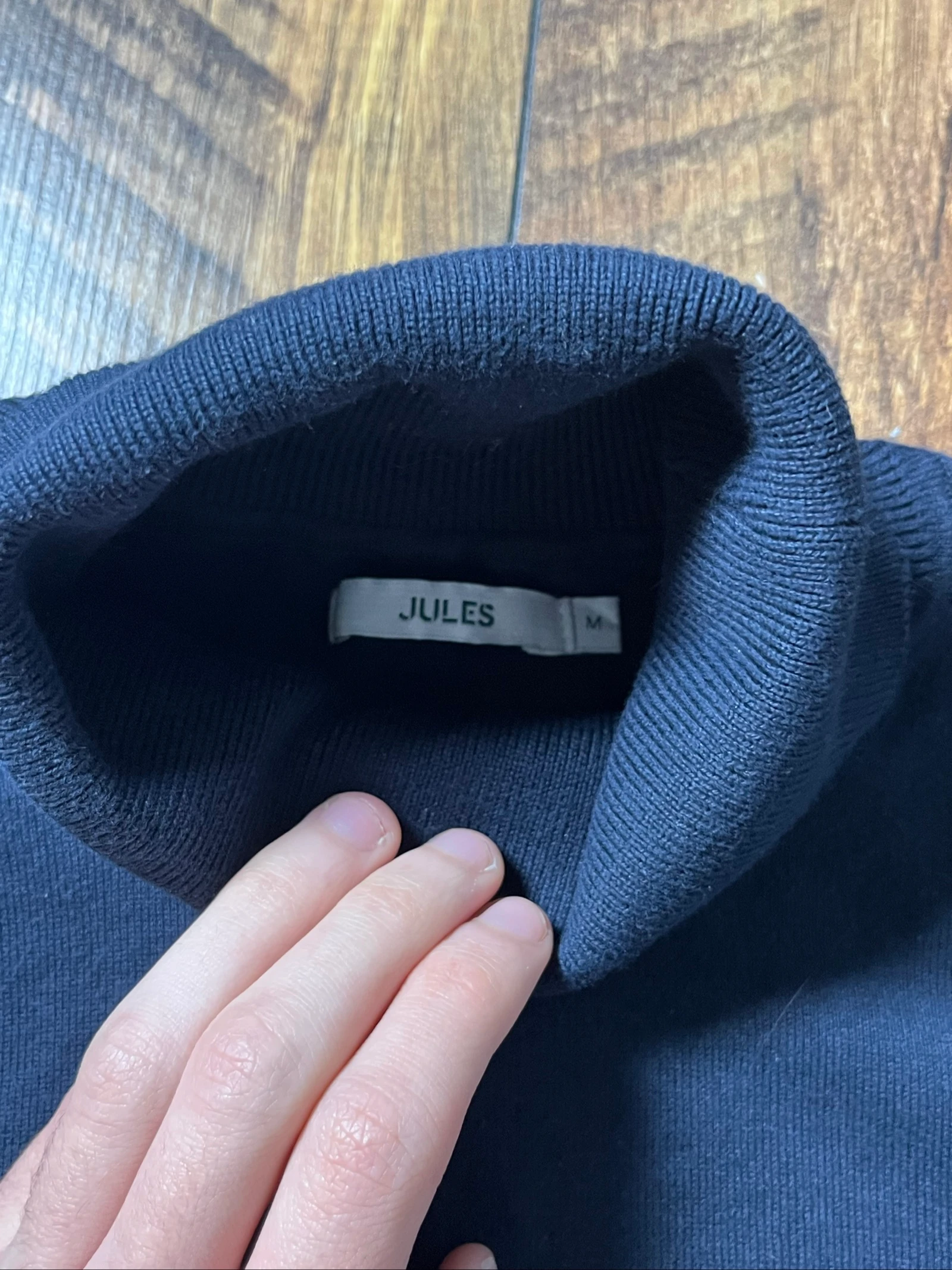 Fine Knit Roll-Up Collar Regular Fit Sweater - Jules - Size M - Very Good Condition – photo 2
